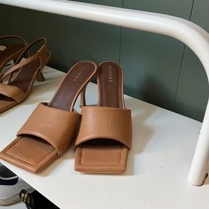 Alohas Puffy Mule brown 39